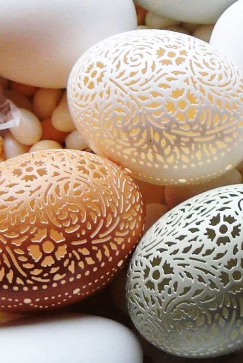 Perfect for Easter, egg carving is a technique using precise tools to gently carve and cut away at the shell. Decorate For Easter, Easter Egg Decorations, Eggshell Mosaic, Egg Carving, Types Of Eggs, Making Easter Eggs, Egg Shell Art, Easter Egg Art, Carved Eggs