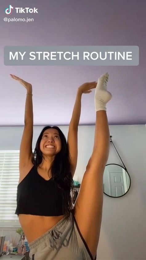 Ballerina Workout, Workout Dance, Dance Stretches, Stretching Routine, Gymnastics Stretches, Pants Outfit Aesthetic, Cheer Workouts, Flexibility Dance, Ballet Technique