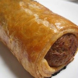 Sausage Rolls Biltong Recipe, South African Dishes, Sausage Rolls Recipe, Sausage Meat, Sausage Roll, African Cooking, Meat Pies, Beef Sausage, African Recipes