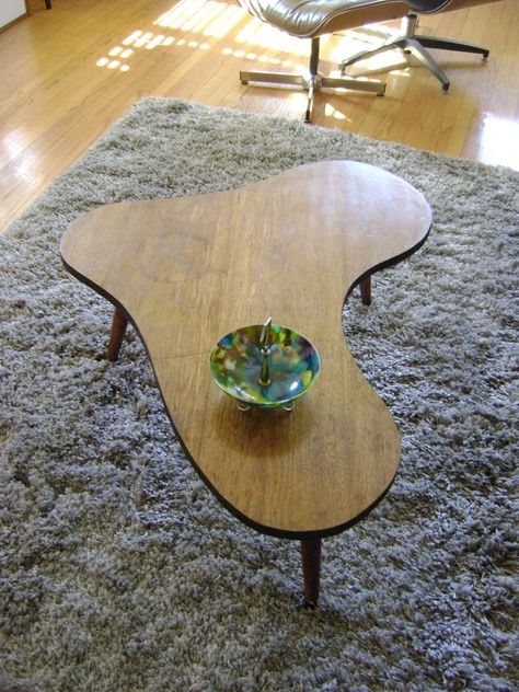 Home Sweet Home Decor, 60s Furniture, Atomic Retro, Retro Coffee Tables, Water Rings, Home Decor Wood, Retro Table, Mid Century Mod, Wood Coffee Table