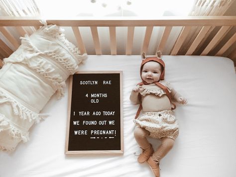 4 month old baby girl #babystyle #nursery #letterboard #babygirl 3 Month Old Milestones Letterboard, 4 Months Letter Board Baby, Nursery Letterboard, 1 Month Old Baby Pictures, Milestone Ideas, Baby Holiday Photos, Baby Captions, 2 Month Old Baby, 4 Month Old Baby