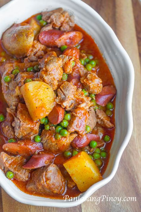 Pork Afritada Recipe, Pork Afritada, Philippines Food, Pork Stew, Filipino Dishes, Easy Pork, Portuguese Recipes, Pork Dishes, Filipino Recipes