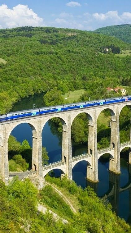 Bridges Architecture, Train Bridge, Old Bridges, Europe Train, Bridge Photography, Nature Scenery, Fairy Queen, Bridge Design, Train Pictures