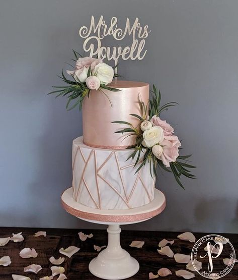 Sparkle Wedding Cakes, 25th Wedding Anniversary Cakes, Sugar Flower Wedding Cake, Birthday Cake Roses, Pink Cake Box, Watercolor Wedding Cake, Wedding Cake Ribbon, Wedding Cake Boxes, Rose Gold Wedding Cakes