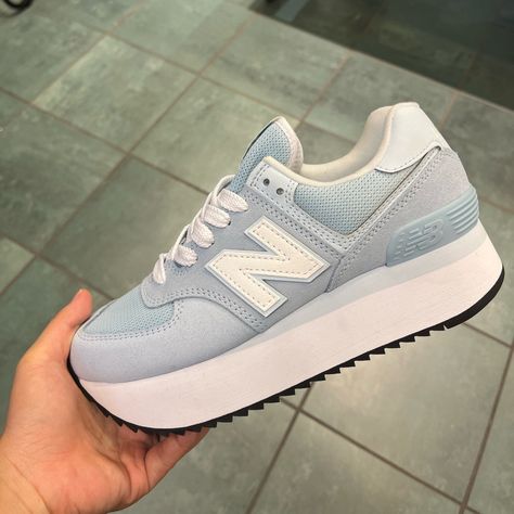 New In Box New Balance Aesthetic, Shoe Maker, New Balances, Dream Shoe, Shoes For School, White Platform Sneakers, New Balance Womens, Shoes New Balance, Trendy Shoes Sneakers