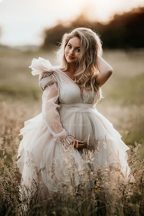 Maternity Pictures - These 36 Photos Are Simply Incredible Pregnancy Images, Maternity Session, Maternity Pictures, Pregnancy Photos, Pregnancy Announcement, Maternity Photography, Instagram Feed, Beautiful Pictures, Make It