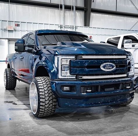 Custom Truck Flatbeds, Ford F250 Diesel, Ford Trucks For Sale, Ford Super Duty Trucks, Standing Out From The Crowd, Big Ford Trucks, Diesel Trucks Ford, Books Classic, Ford Diesel