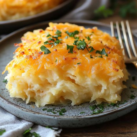 Cheesy Hashbrown, Copycat Cracker Barrel, Cheesy Hashbrown Casserole, Frozen Hashbrowns, Hashbrown Casserole, Hashbrown Breakfast Casserole, Cheesy Casserole, Colby Jack, Hash Brown Casserole