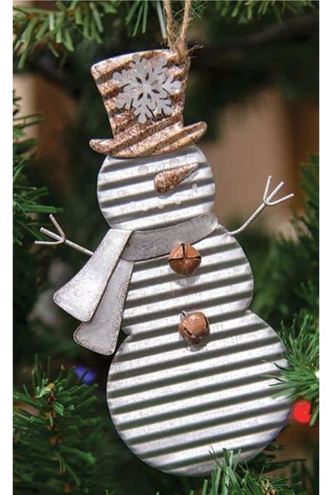 Corrugated Cardboard Christmas Ornaments, Corrugated Cardboard Crafts, Cardboard Christmas Tree, Snowman Crafts Diy, Christmas Craft Fair, Country Christmas Decorations, Snowman Ornament, Christmas Wood Crafts, Holiday Crafts Christmas