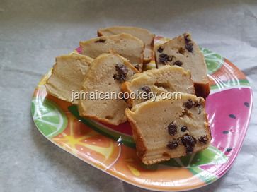 Jamaican Bulla Recipe, Bulla Cake Recipe, Jamaican Bread Pudding Recipe, Jamaican Bread, Beef Patty Recipe, Jamaican Christmas Cake, Black Cake Recipe, Jamaican Fruit Cake, Jamaican Christmas