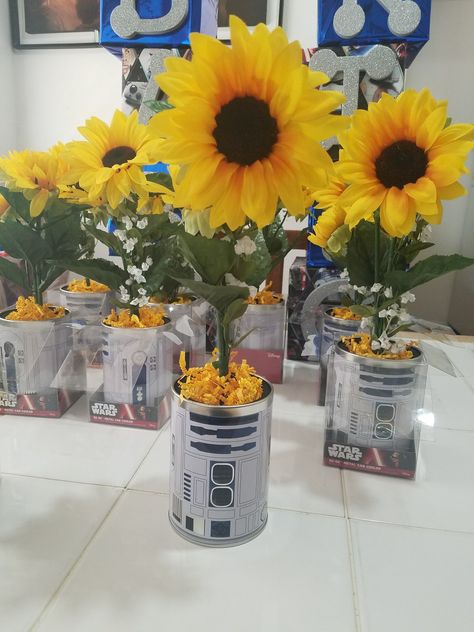 Star Wars Theme Centerpieces, Diy Star Wars Centerpiece, Star Wars Table Decorations Centerpieces, Starwars Centerpieces Diy, Star Wars Centerpieces, Star Wars Flower Pot, Star Wars Wedding Centerpieces, Star Wars Baby Shower Centerpieces, Star Wars Centerpiece