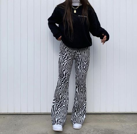 Print Flare Pants Outfits, Zebra Print Jeans Outfit, Zebra Flares Outfit, Zebra Jeans Outfit, Zebra Pants Outfit, Cold Weather Outfits Comfy, Zebra Outfit, Zebra Print Pants, Flares Outfit