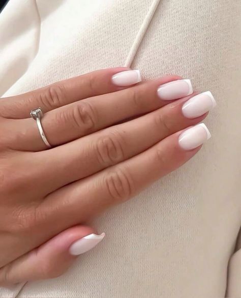 Natural acrylic nails white french tip square oval Manicured Nails, French Tip Acrylic Nails, Casual Nails, Work Nails, Neutral Nails, Clean Nails, Girls Nails, Classy Nails, Chic Nails