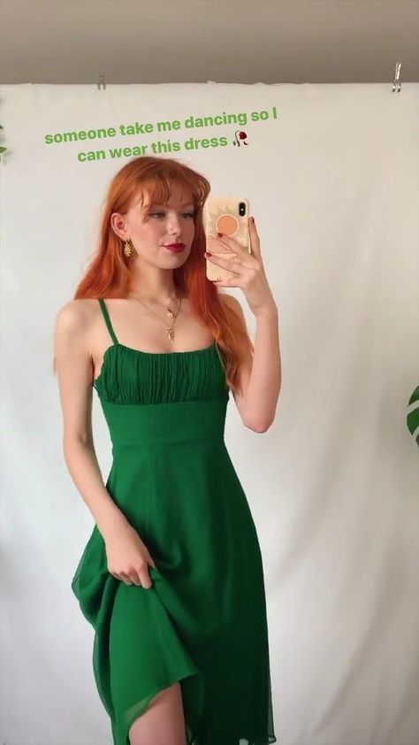 Redhead Clothes Outfits, Redhead Green Outfit, Red Hair And Green Dress, Ginger Hair With Green Dress, Orange Hair Green Dress, Redhead Green Dress, Red Hair With Green Dress, Redhead Outfits Aesthetic, Red Hair Outfits What To Wear With