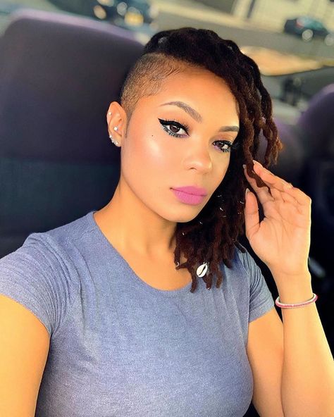 Hairstyles With Shaved Sides, Locs Updo, Braids With Shaved Sides, Short Shaved Hairstyles, Shaved Side Hairstyles, Shaved Hair Designs, Faux Locs Hairstyles, Woman Shaving, Side Hairstyles