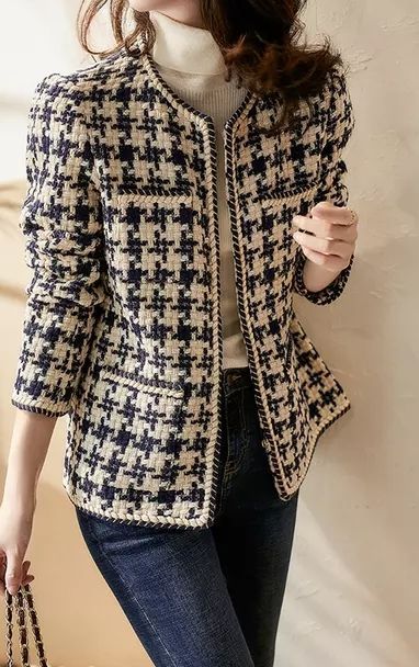 Business Professional Attire Women, Chanel Blazer, Chanel Style Jacket, Mode Chanel, Chanel Jacket, Fashionista Clothes, Houndstooth Pattern, Chanel Fashion, Casual Work Outfits