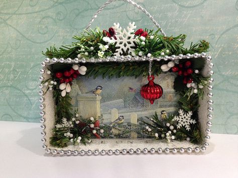 Christmas card shadowbox - (image | by christmasnotebook) Vintage Christmas Shadow Boxes, Christmas Shadow Box Ideas, Christmas Dioramas, Christmas Assemblage, Christmas Notebook, Magpie Ethel, Ceramic Deer, Christmas Workshop, Christmas Kitsch