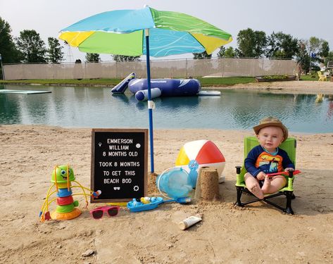 Summer Milestone Picture Ideas Boy, Beach Milestone Picture, Beach Milestone Picture Ideas, Summer Milestone Picture Ideas, 11 Month Milestones Photo Ideas, Baby Birthday Announcement, 8 Month Baby Photoshoot, Baby Holiday Photos, Newborn Christmas Photos