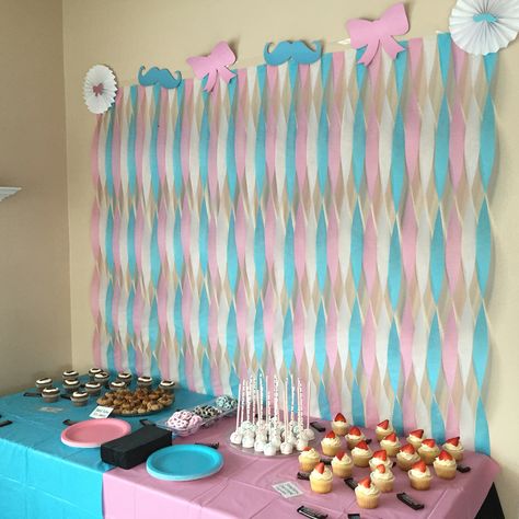 Mustache and bows dessert table, streamer wall. Gender Reveal Party. Gender Reveal Streamers, Diy Gender Reveal Ideas Decorations, Reveal Party Food Ideas, Gender Reveal Party Food Ideas, Blue Streamers, Baseball Gender Reveal, Gender Reveal Party Food, Streamer Wall, Gender Reveal Box