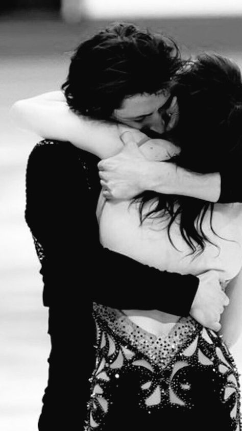 Home is wherever I'm with you.. *or in the crook of your neck* Scott And Tessa, Sport Romance, Pair Skating, Virtue Moir, Virtue And Moir, Tessa Virtue Scott Moir, From Lukov With Love, Summer Nature Photography, Lukov With Love