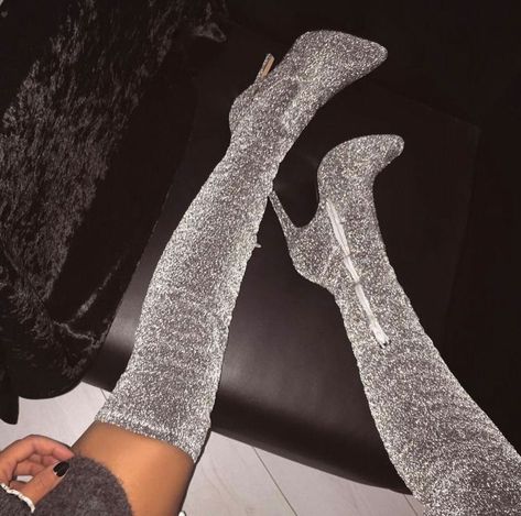 Over the knee boots | high heel boots | fall boots | shoe obsession Outfit Chic, Boots Fall, Crazy Shoes, Dream Shoes, Shoe Obsession, Heel Boots, Thigh High Boots, Shoe Style, High Heel Boots