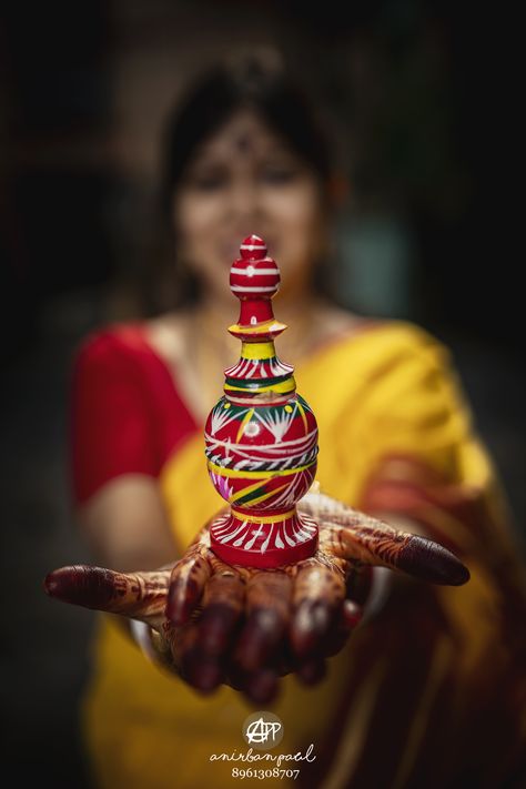 #shidurkouto #yellowsaree #Bride #bengalibride #bengalibridalmakeup #indianbride #kolkata #India Bengali Marriage, Ceremony Traditions, 5 Seconds Of Summer Lyrics, Bengali Bridal Makeup, Wedding Ceremony Traditions, Bengali Bride, Bengali Wedding, Yellow Saree, 5 Seconds Of Summer