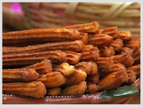 Mini Churros, Mexican Sweets, Bakery Sweets, Churros Recipe, Mexican Dessert Recipes, Dessert Cookbooks, Spanish Dishes, Peruvian Recipes, Mexican Dessert