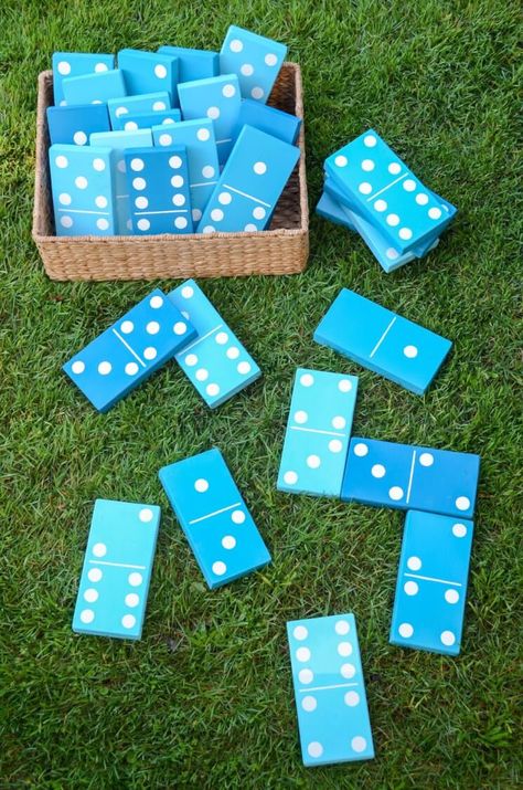 If you're having an outdoor wedding, lawn games are a fun way to make sure your guests are totally entertained! Great for cocktail hours and receptions. Lawn Twister, Summer Party Diy, Outdoor Wedding Games, Summer Party Games, Children Games, Diy Yard Games, Diy Outdoor Weddings, Giant Jenga, Games Outdoor