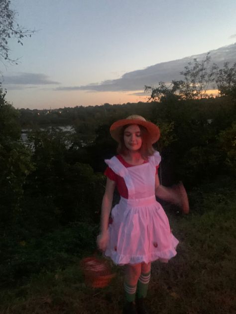 Strawberry Shortcake Costume Women, Strawberry Shortcake Halloween, Strawberry Shortcake Halloween Costume, Cosplay Contest, Strawberry Shortcake Costume, Strawberry Costume, Cosy Fall, Strawberry Outfit, Contest Ideas