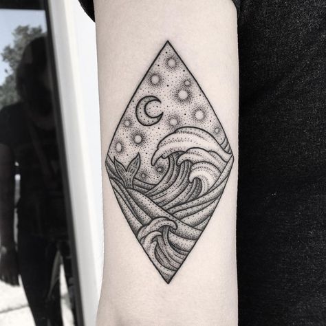 Diamond Shaped Tattoo, Diamond Shape Tattoo, Tattoo Time, Shape Tattoo, Beach Tattoo, Line Work Tattoo, Mermaid Tails, Tattoo Flash Art, Time Tattoos