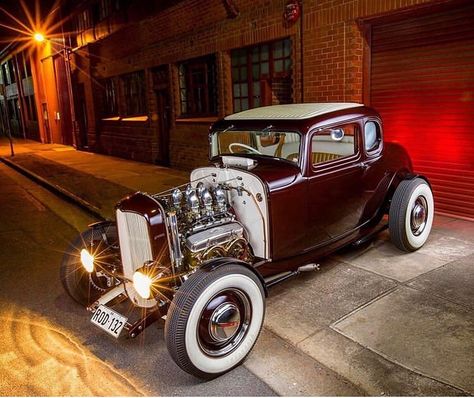 Old Hot Rods, Car Man Cave, Ford Hot Rod, Hot Rods Cars Muscle, Kustom Cars, 32 Ford, Classic Cars Trucks Hot Rods, Car Chevrolet, Chevrolet Chevelle