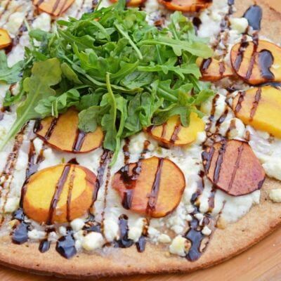 Peach and Gorgonzola Pizza - A Delicious Homemade Pizza Recipe Breakfast Baked Potatoes, Cooking With Grandma, Pizza Sauce Easy, Gourmet Pizza Recipes, Balsamic Reduction Sauce, Peach Pizza, Gorgonzola Pizza, Teriyaki Chicken Casserole, Reduction Sauce