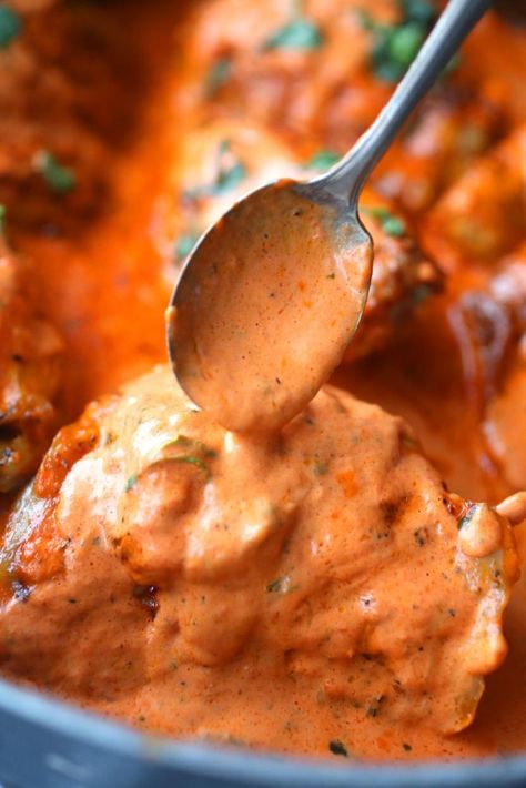 Creamy Roasted Red Pepper Sauce, Red Pepper Recipes, Roasted Red Pepper Sauce, Roasted Chicken Thighs, Red Pepper Sauce, Roasted Red Pepper, Chicken Stuffed Peppers, No Sugar Foods, Pepper Sauce