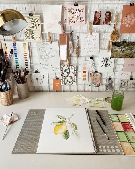 Watercolor Vision Board, Art Workspace Ideas, Watercolor Desk Setup, Artistic Office Design, Illustrator Desk Setup, Drawing Desk Aesthetic, Watercolor Studio Setup, Digital Art Workspace, Graphic Design Desk Setup