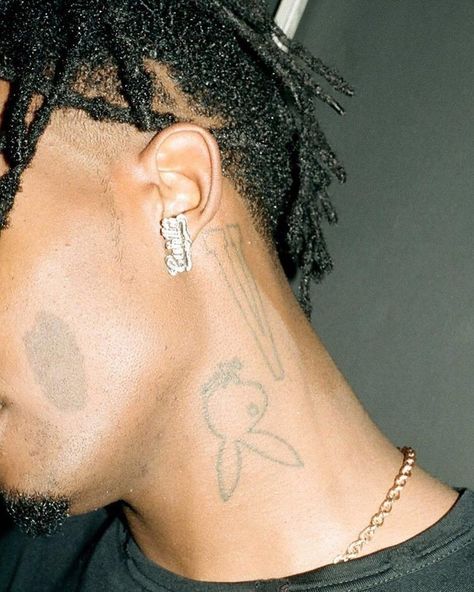 Carti Tattoo, Vampire Tattoo, Pretty Flacko, Grunge Tattoo, Circle Tattoos, Neck Tattoo For Guys, Tooth Gem, Time Tattoos, Dream Tattoos