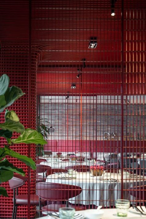 red rattan metal wraps around a restaurant in chengdu designed by IN • X Antique Brick Wall, Sichuan Food, Wu Wei, Metal Restaurant, Design Anthology, Red Space, Chengdu China, Antique Brick, Park Restaurant