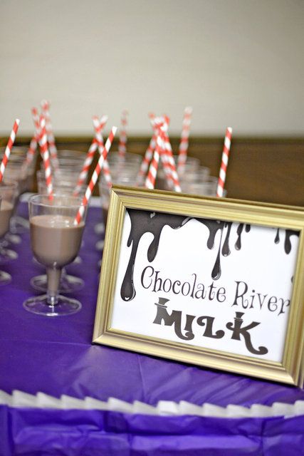 Willy Wonka Party drinks Party Ideas For Teen Girls, Wonka Birthday Party Ideas, Teen Birthday Party Ideas, Willy Wonka Birthday Party, Wonka Birthday Party, Willy Wonka Halloween, Willy Wonka Movie, Diy Candyland, Chocolate Factory Party