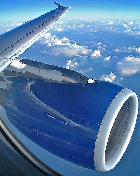 Plane Wing, Airplane Wing, On The Wings Of Love, Seto Kaiba, Plane Window, Le Grand Bleu, Airplane Window, Airplane Design, General Aviation