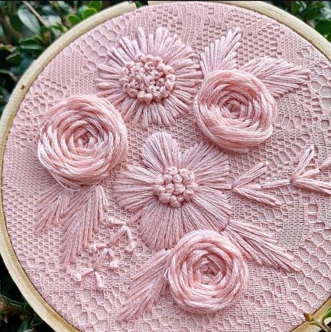 Sewing Embroidery Embroidery On Peach Color, Monochromatic Embroidery, Quick Embroidery, Simple Hand Embroidery Patterns, Sewing Crafts Tutorials, Hand Embroidery Tutorial, Computerized Embroidery, Embroidery Stitches Tutorial, Embroidery Works