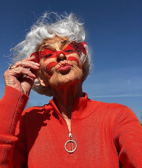 Baddie Winkle, A 92 Y.O. Baddie Winkle, Grandma Aesthetic, The Maxx, Green Tea Face, Martin Parr, Head Office, Outdoor Photoshoot, Foto Poses, Look Older