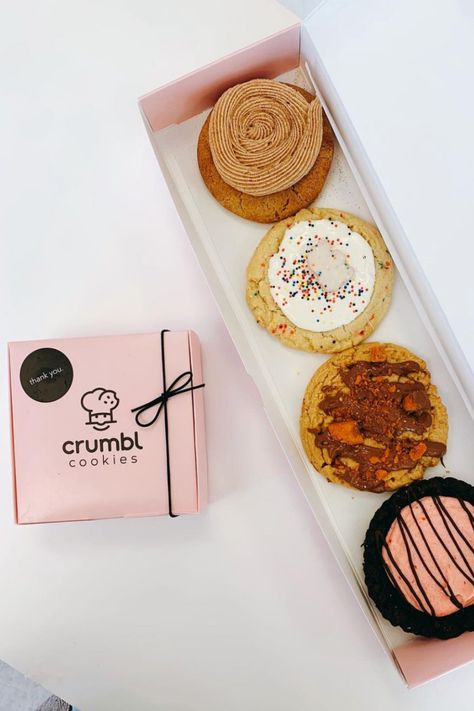 Cookies Packing Ideas, Cookies Aesthetic Packaging, Cookie Branding Design, Cookies Packaging Ideas Creative, Cookie Boxes Packaging, Cute Cookie Packaging, Cookies Packaging Ideas, Cookie Store, Box Of Cookies