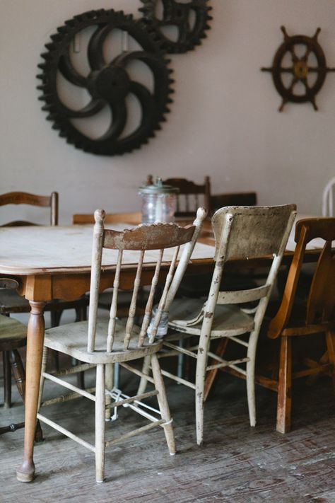 Mix Match Chairs, Laura Clark, Antique Cafe, Shabby Chic Chairs, Mismatched Chairs, Eclectic Dining Room, Dining Room Accents, Chic Chair, Dream Kitchens Design