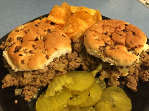 Got this recipe from my grandpa, and love it. Have been eating it most of my life.  It is a loose meat burger, similar to a Sloppy Joe, but with pickle juice instead of tomato sauce. Nuway Burgers Recipe Ground Beef, Spoon Burgers Ground Beef, Nuway Burgers, Pickle Juice Benefits, Easy Homemade Burgers, Meat Burger, Meat Sandwiches, Loose Meat, Lunch Foods