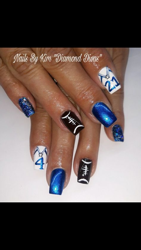 Football Mom Nails Design, Royal Blue Football Nails, College Football Nails Design, Blue And Gold Football Nails, Dallas Cowboys Nail Art, Dallas Cowboys Nails Designs Football, Detroit Lions Nail Designs, Blue Football Nails, Cowboys Nails Design