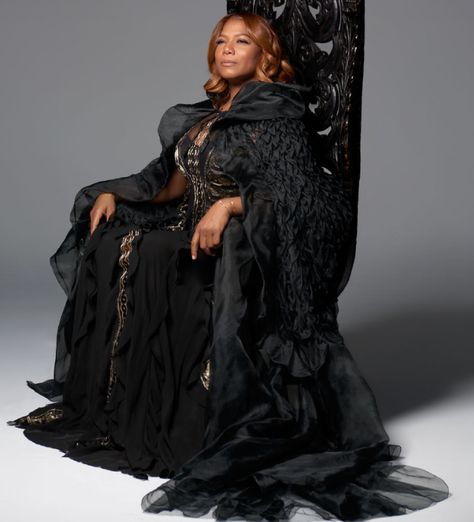 Queen Latifah photo shoot for InSyle Magazine Queen Latifa, Confident Person, Queen Latifah, Instyle Magazine, Black Celebrities, My Career, Equalizer, Popular Hairstyles, Girls Rock