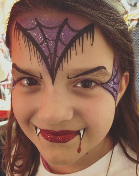 Vampirina Face Paint, Dracula Makeup Kids, Kids Face Painting Halloween, Kids Vampire Costume Girl, Halloween Kids Face Painting, Vampire Face Paint For Kids, Vampire Make Up Kids, Diy Vampire Costume Kids, Halloween Kids Face Paint