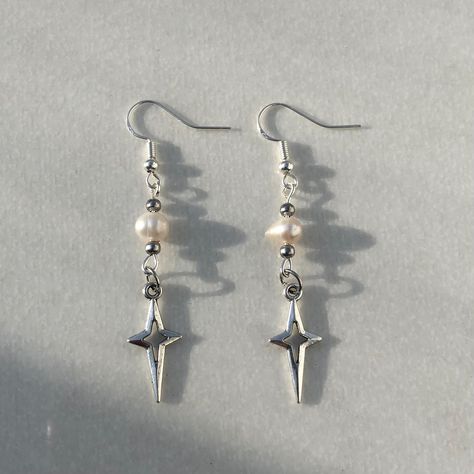 Fairy Earrings Diy, Diy Cute Earrings, Alternative Jewelry Grunge, Diy Jewelry Goth, Fairy Grunge Dangle Earrings, Diy Goth Earrings, Goth Earrings Diy, Aesthetic Earrings Grunge, Diy Grunge Jewelry