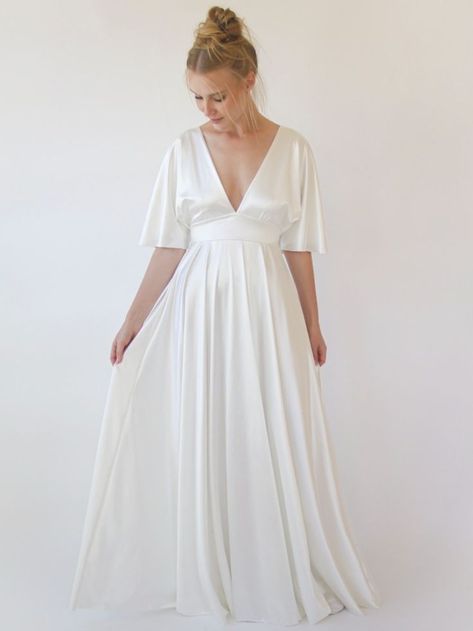 Simple Elegant Wedding Dress, Minimalist Wedding Dress, Ivory Bridesmaid Dresses, Bat Sleeves, Tulle Maxi Dress, Simple Elegant Wedding, Minimalist Wedding Dresses, Bridesmaid Dress Sizes, Gowns Prom