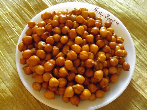 Kala Chana Masala | Black Chickpeas Gravy | Tasty Appetite Spicy Chickpeas, Black Chickpeas, Punjabi Cuisine, Beef Meat, Spicy Dishes, Protein Pack, Garam Masala, Pressure Cooking, Chickpeas