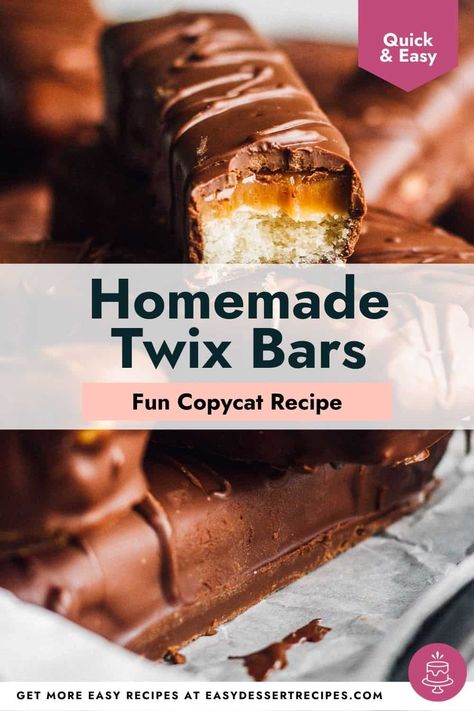 If you love chocolate and caramel candy bars, learn how to make these Homemade Twix Bars at home. They’re tasty, delicious, and perfect for when your sweet tooth strikes! Homemade Twix Cookies, Home Made Twix Bars, How To Make Twix Bars, Candy Bar Copycat, Twix Bar Recipe, Diy Candy Bars, Homemade Twix Bites, Homemade Zagnut Candy Bars, Chocolate Candy Bar Recipes